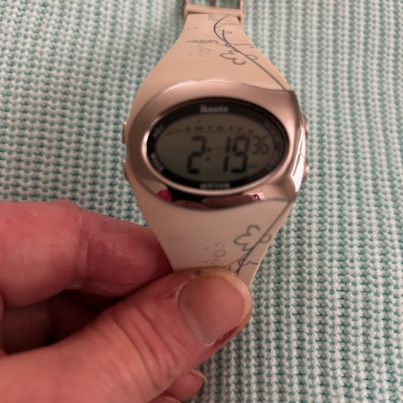 Roots Athletics Watch (RY2142) - Picture 4 of 6